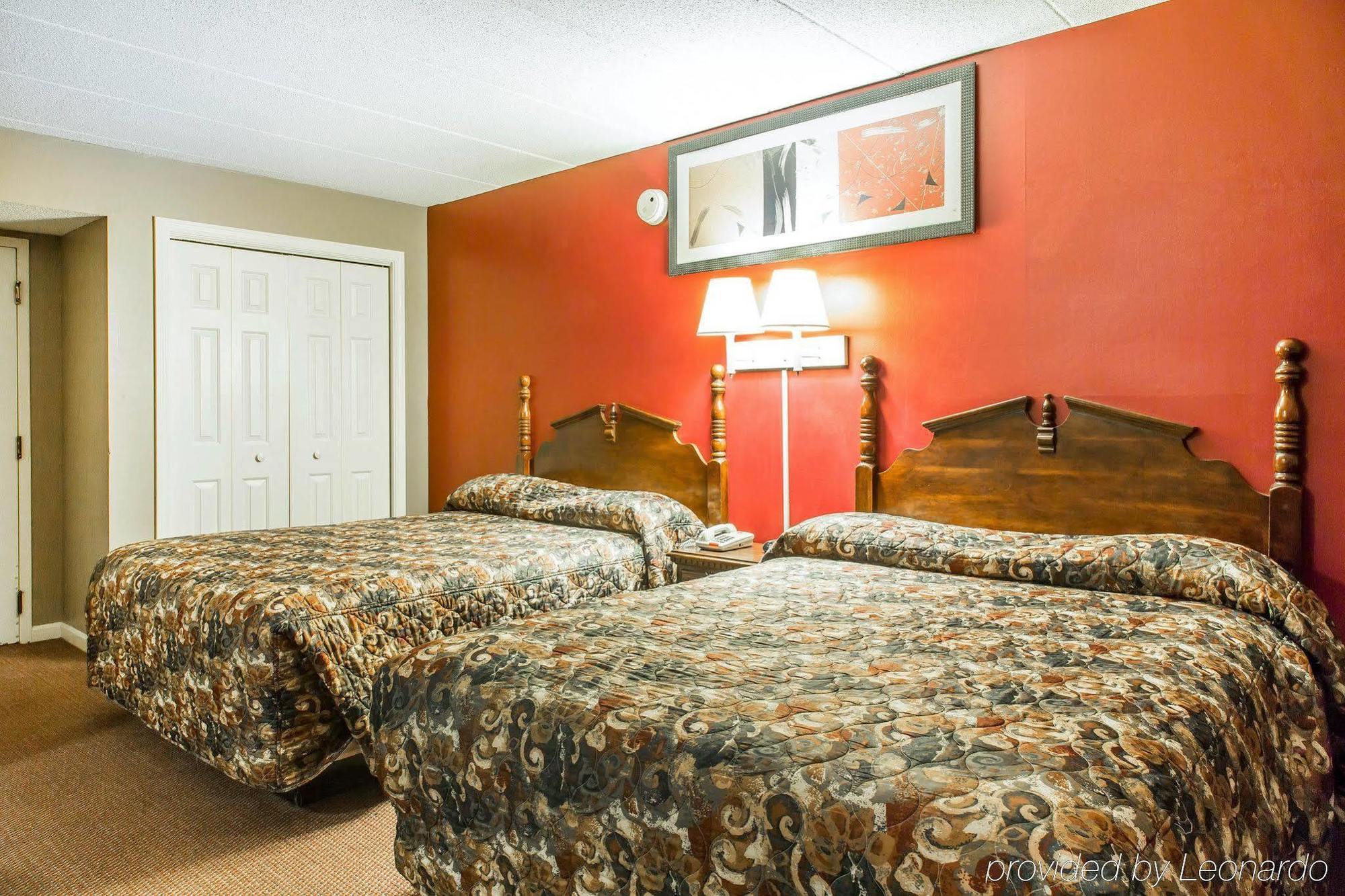 Econo Lodge Inn & Suites Groton Exteriér fotografie