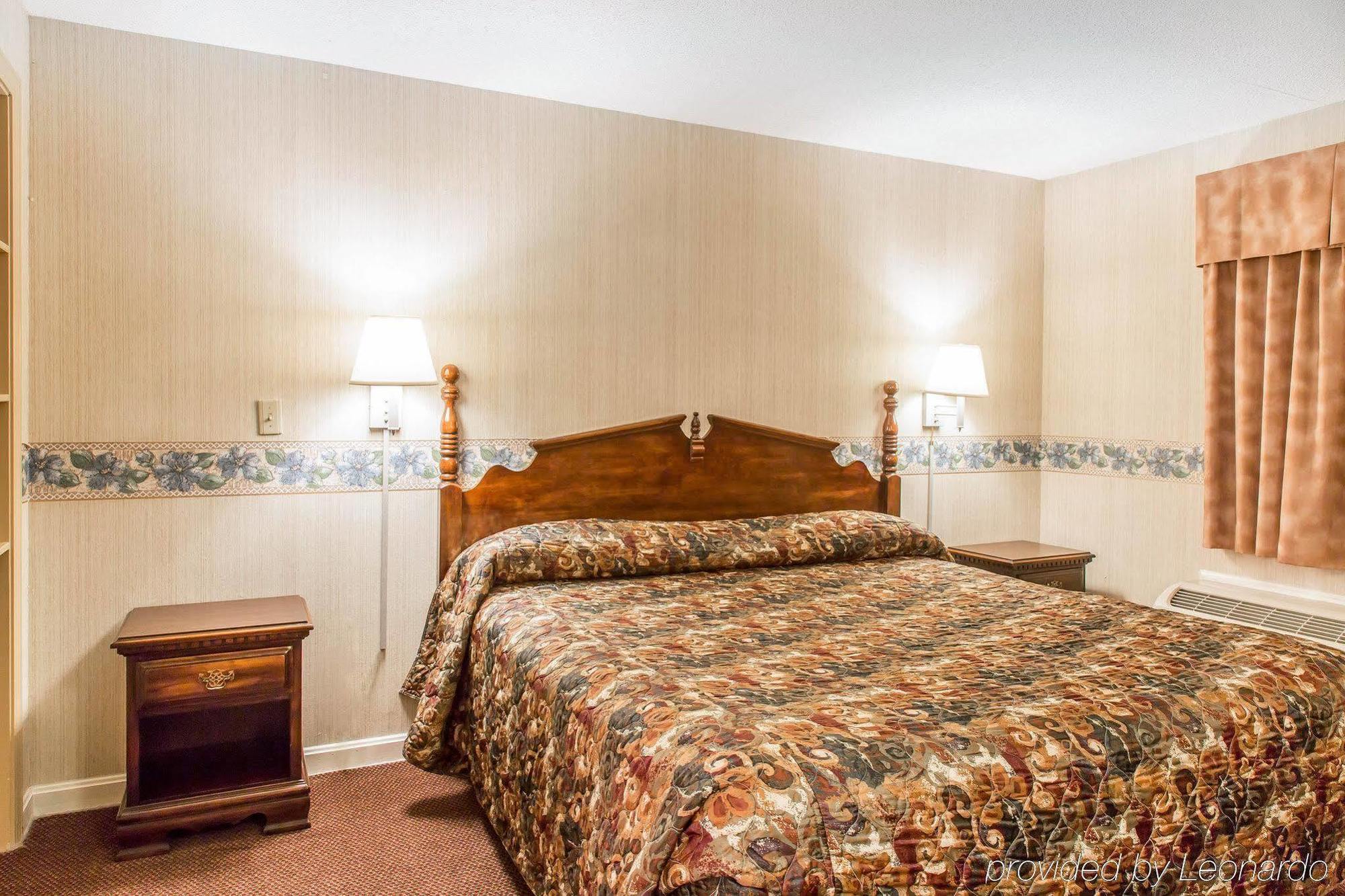 Econo Lodge Inn & Suites Groton Exteriér fotografie
