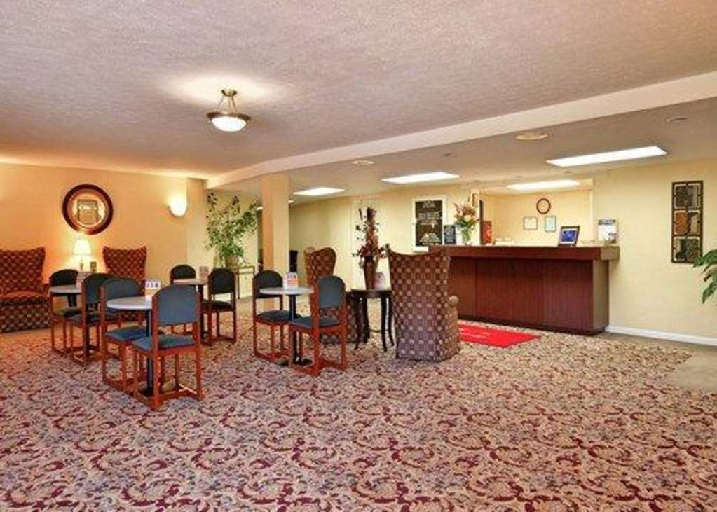 Econo Lodge Inn & Suites Groton Interiér fotografie
