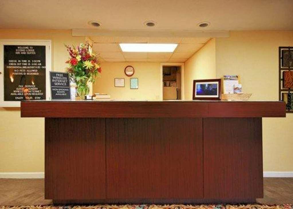 Econo Lodge Inn & Suites Groton Interiér fotografie