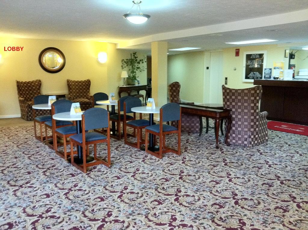 Econo Lodge Inn & Suites Groton Exteriér fotografie